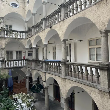12 Apartment Linz